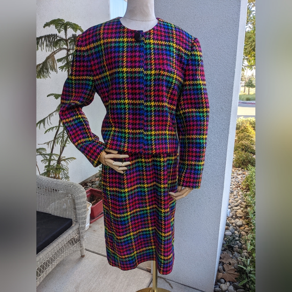 Vintage 90s JH Collectibles 2pc suit jacket & skirt bright plaid sz 8 EUC - Picture 1 of 15